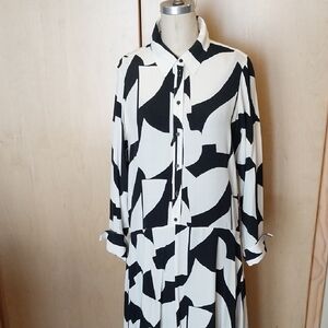 Black & White Abstract Shirt Dress With Drop Waist and Handkerchief Hem Size Med